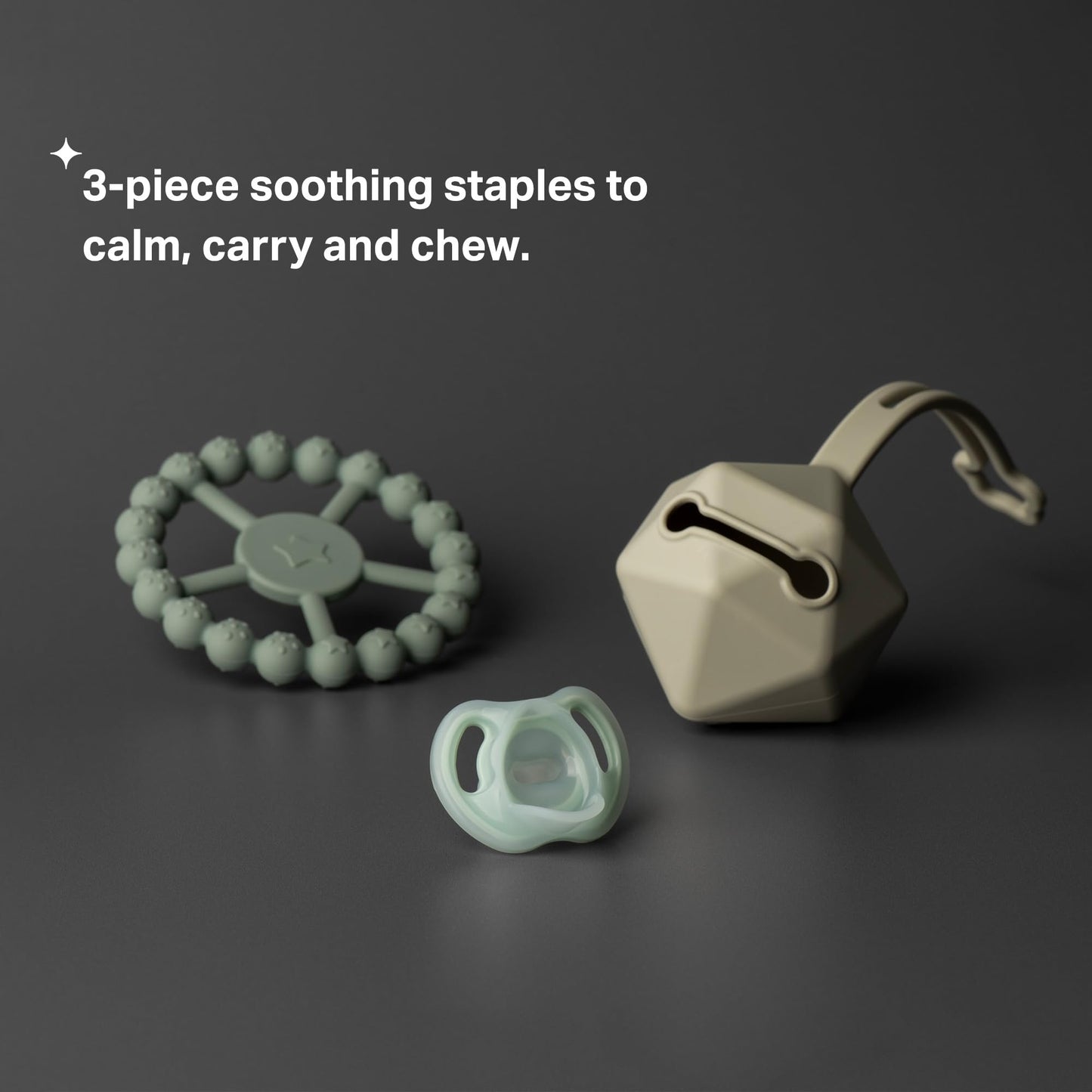 Tommee Tippee Silicone Comfort Gift Set, Ultra-light Pacifier 0-6m, Carry Case Hold 2 Pacifiers, Teething Ring 3m+