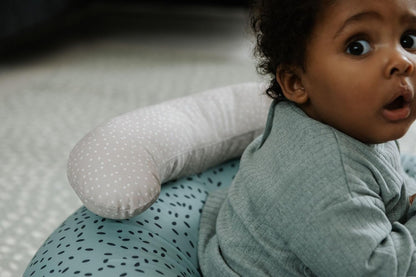 Nuby Animal Adventures Sit-Me-Up Baby Seat – Inflatable Sit & Play Floor Detachable Tray Machine Washable Suitable from 6 Months Plus, Multicolour, One Size