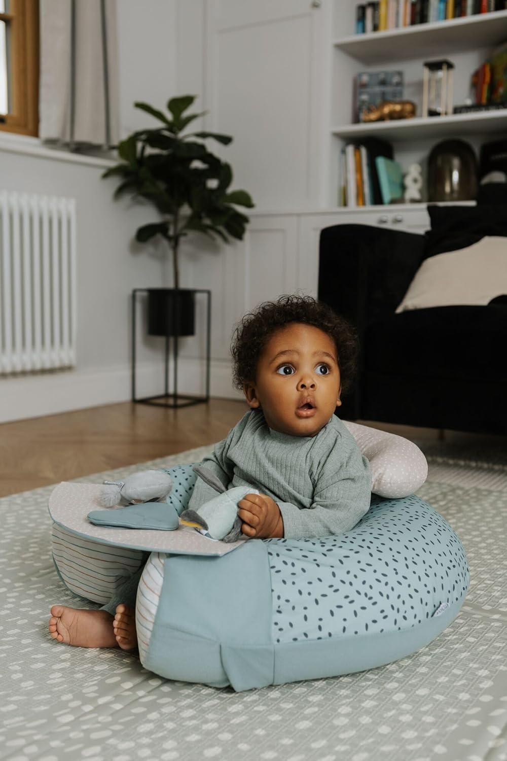 Nuby Animal Adventures Sit-Me-Up Baby Seat – Inflatable Sit & Play Floor Detachable Tray Machine Washable Suitable from 6 Months Plus, Multicolour, One Size