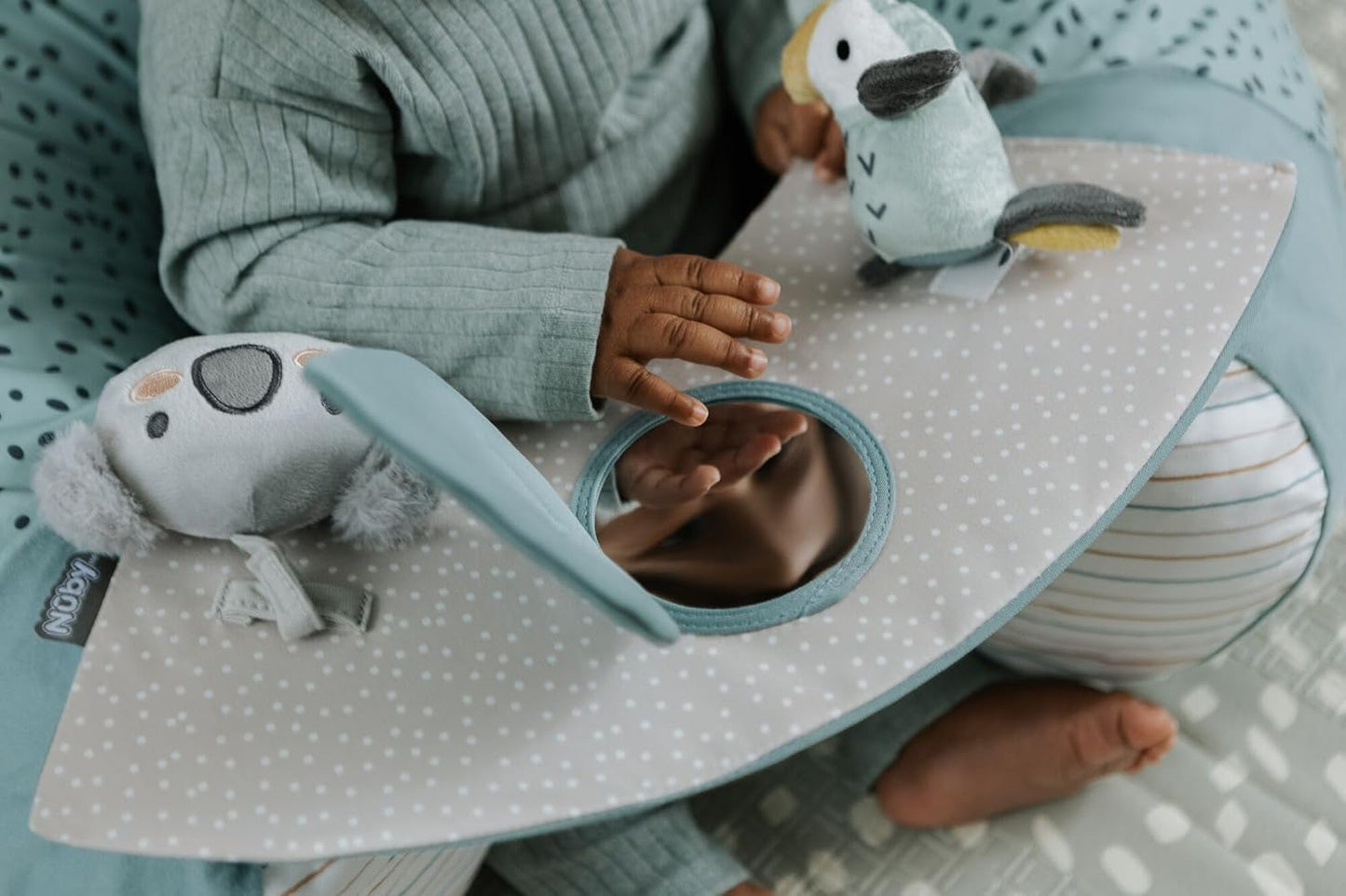 Nuby Animal Adventures Sit-Me-Up Baby Seat – Inflatable Sit & Play Floor Detachable Tray Machine Washable Suitable from 6 Months Plus, Multicolour, One Size